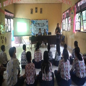 Diskominfostandi  Katingan Laksanakan Sosialisasi Internet Sehat bagi Pelajar Tahun 2023 di SMP Kristen Katingan Hilir