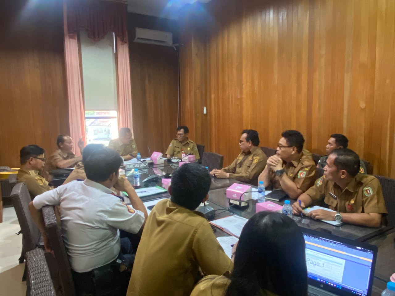 KADIS KOMINFOSTANDI HADIRI RAKOR KESIAPAN HUT KE-24 KABUPATEN KATINGAN